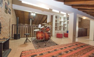CASA 4 AMBIENTES QUINCHO BARRIO CERRADO JARDIN 2 LOTES