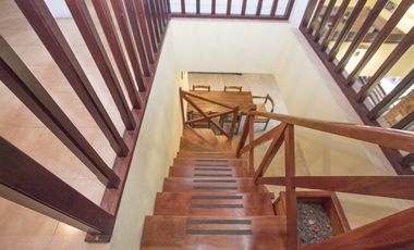 CASA 4 AMBIENTES QUINCHO BARRIO CERRADO JARDIN 2 LOTES