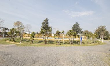CASA 4 AMBIENTES QUINCHO BARRIO CERRADO JARDIN 2 LOTES
