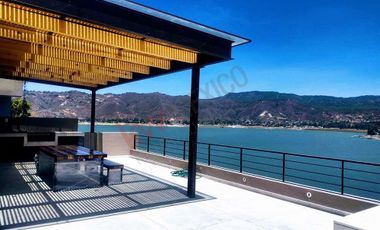 SE RENTA CASA EN VALLE DE BRAVO CON VISTA Y ACCESO AL LAGO