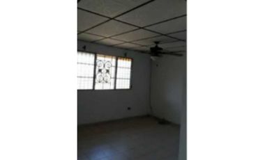 VENDO CASA EN LA CHORRERA BARRIO COLÓN 3R