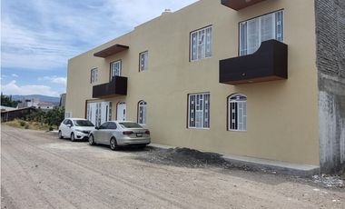 3 DEPARTAMENTOS EN ESQUINA NOGAL, COL LOS ARCOS, JIQUILPAN MICHOACAN