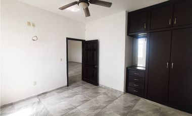 3 DEPARTAMENTOS EN ESQUINA NOGAL, COL LOS ARCOS, JIQUILPAN MICHOACAN