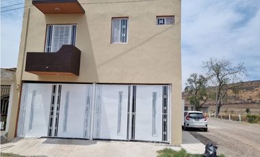 3 DEPARTAMENTOS EN ESQUINA NOGAL, COL LOS ARCOS, JIQUILPAN MICHOACAN