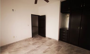 3 DEPARTAMENTOS EN ESQUINA NOGAL, COL LOS ARCOS, JIQUILPAN MICHOACAN