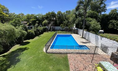 Casa en  con piscina en Don Torcuato
