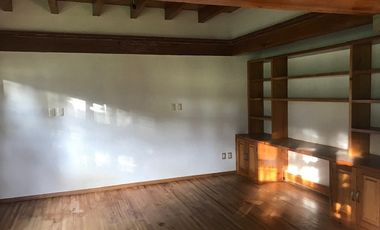 Residencia en renta en el Club de Golf los Encinos