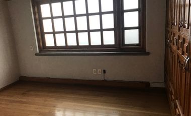 Residencia en renta en el Club de Golf los Encinos