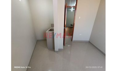 Se Alquila Minidepartamento En 3 Er Piso Urb. Derrama Magisterial