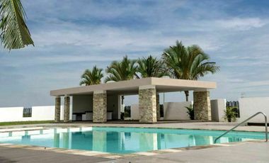 VENTA DE CASA NUEVA CON ALBERCA FRACC. LOMAS DEL DORADO BOCA DEL RIO VERACRUZ