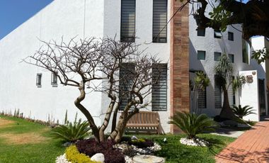 Casa en venta en Fraccionamiento La Concepción con espacios muy amplios y excelentes acabados
