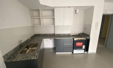 Alquiler de 2 ambientes con balcón y Amenities!