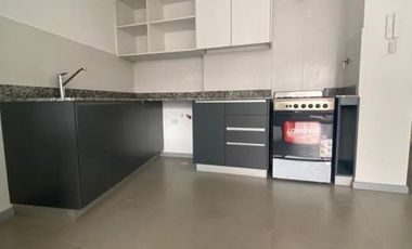 Alquiler de 2 ambientes con balcón y Amenities!