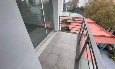 Alquiler de 2 ambientes con balcón y Amenities!