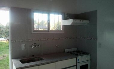 CASA EN ALQUILER EN PILAR , VILLA ROSA.-
