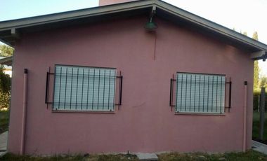 CASA EN ALQUILER EN PILAR , VILLA ROSA.-