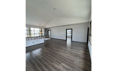 Alquiler de Casa Residencial / Comercial en San Francisco (MH)
