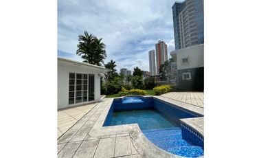 Alquiler de Casa Residencial / Comercial en San Francisco (MH)