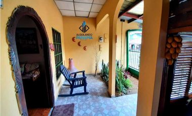 En venta casa en Bajo Boquete $400000