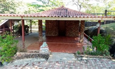 HERMOSA PROPIEDAD  en Sajalices-Chame >>4,200mt2<<