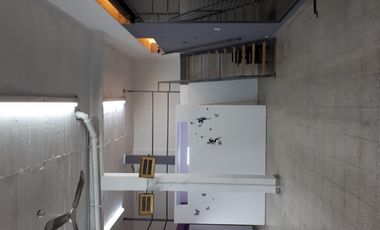 Venta de dos locales en Isidro Casanova