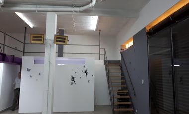 Venta de dos locales en Isidro Casanova