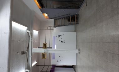 Venta de dos locales en Isidro Casanova