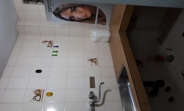 Venta de dos locales en Isidro Casanova