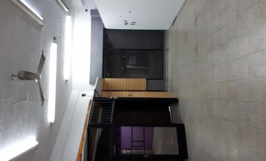 Venta de dos locales en Isidro Casanova