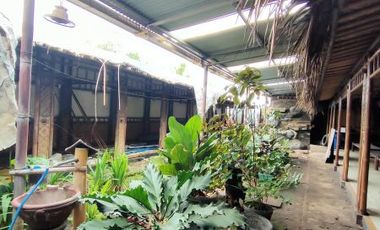 Dijual Gudang/tempat usaha di jln utama Wolter Monginsidi Pedurungan Semarang