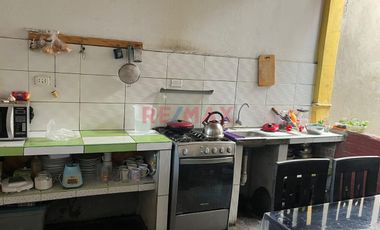 🏡 Casa En Venta – Av. Champañat (Zona 100% Comercial)