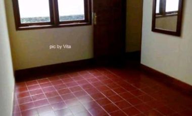 Rumah sewa di Tebet Timur, posisi hook, baru renovasi