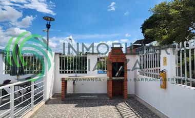 apartamento en arriendo en brisas de guatiguara. Cod A17195