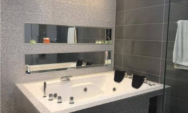 Maat vende Casa en Conjunto Cerrado-Villeta. $470 Millones