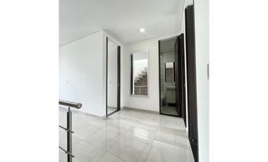 Maat vende Casa en Conjunto Cerrado-Villeta. $470 Millones