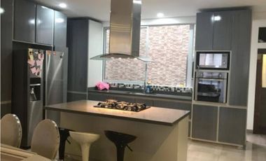 Maat vende Casa en Conjunto Cerrado-Villeta. $470 Millones