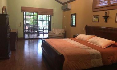 ALQUILER DE CASA DE 4 DORMITORIOS - CON JACUZZI - PERGOLA Y AMPLIO PATIO