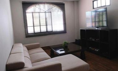 ALQUILER DE CASA DE 4 DORMITORIOS - CON JACUZZI - PERGOLA Y AMPLIO PATIO