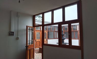 Casa Condell:  Oficinas Y Café en San Francisco de Limache