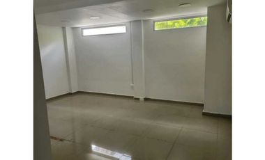 Se vende casa comercial en vía principal de avenida la Paz/ Betania