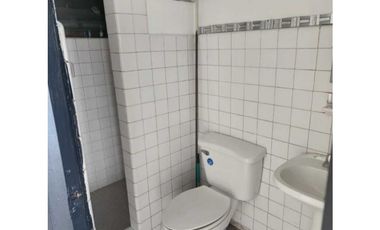 Se vende casa comercial en vía principal de avenida la Paz/ Betania