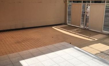 Rumah Disewakan FULL FURNISH di Jl. Raya Manyar Tirtoyoso, Surabaya