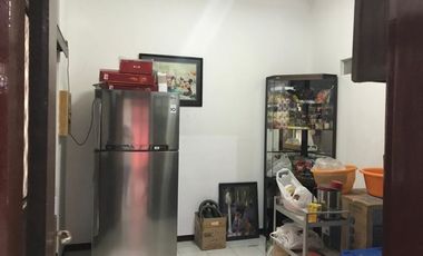 Rumah Disewakan FULL FURNISH di Jl. Raya Manyar Tirtoyoso, Surabaya
