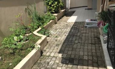 Rumah Disewakan FULL FURNISH di Jl. Raya Manyar Tirtoyoso, Surabaya