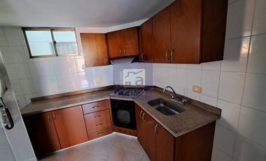 COD. 4502 - SE ARRIENDA APARTAMENTO - BARRIO: SOTOMAYOR