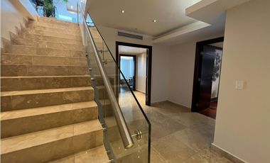 Se vende penthouse Av. Balboa, PH Rivage