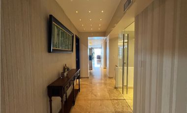 Se vende penthouse Av. Balboa, PH Rivage