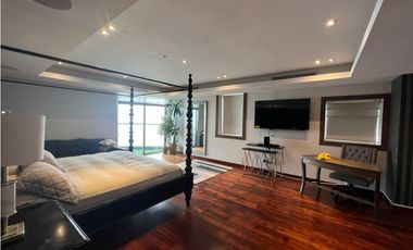 Se vende penthouse Av. Balboa, PH Rivage