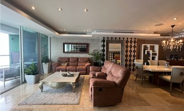 Se vende penthouse Av. Balboa, PH Rivage