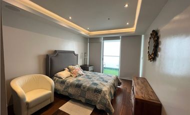 Se vende penthouse Av. Balboa, PH Rivage